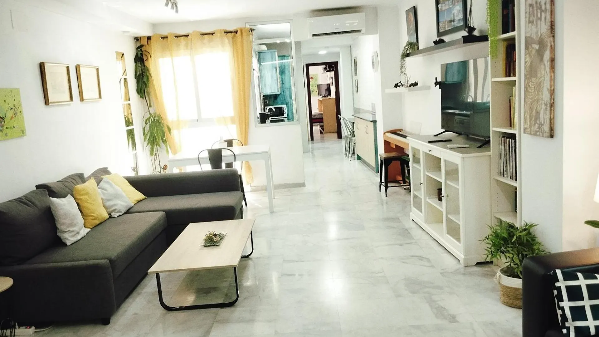 Apartamento Malagueta Campos Eliseos Màlaga Apartmán
